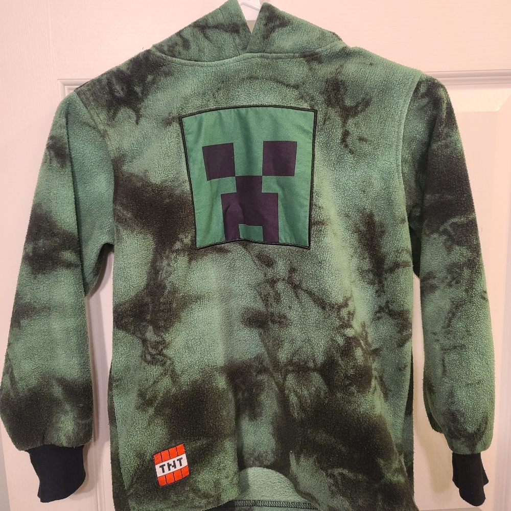 Minecraft 2021 Size 8 Kids Green Sweatshirt.